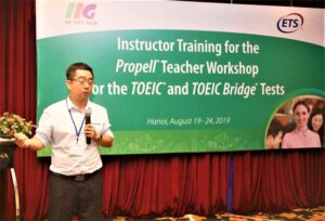 Ông Nguyễn Ngọc Huy nhận chứng chỉ TOEIC Instructor/Master Trainer về TOEIC 4 kỹ năng của Viện Khảo thí Giáo dục Hoa Kỳ (ETS)