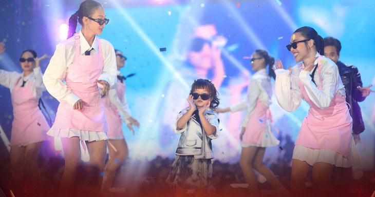 Sự xuất hiện của "hotgirl Tây Hồ" CiCi trên sân khấu Rap Việt All-Star Concert 2023 khiến toàn thể khán giả có mặt tại concert reo hò không ngớt.