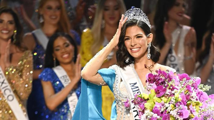 Dải "sash" Nicaragua lần đầu góp mặt vào danh sách quốc gia sở hữu vương miện Miss Universe.