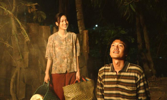 Phim Tro Tàn Rực Rỡ nhận giải Bông Sen Vàng, đây cũng là phim đại diện cho Việt Nam tranh giải tại Oscar.