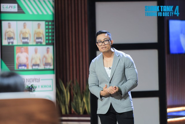 Phan Bảo Long – Founder startup LMS lên gọi vốn trong chương trình Shark Tank Việt Nam mùa 4.