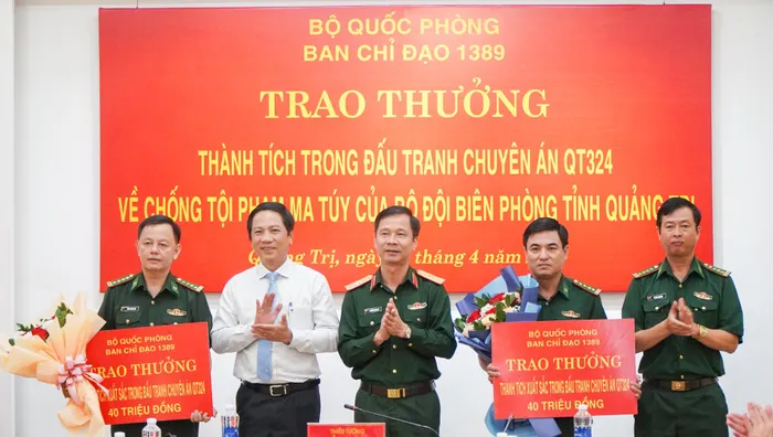 Bộ Quốc phòng trao thưởng chuyên án triệt phá đường dây ma túy từ Lào về Việt Nam