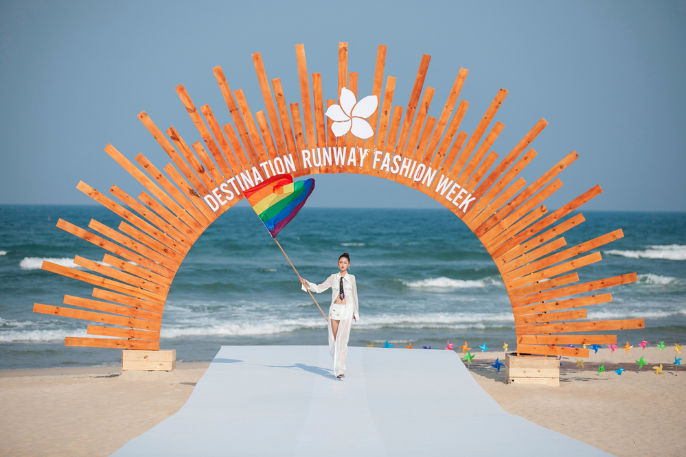 Kiều Thu Quyên nổi vật với vị trí First Face tại Destination Runway Fashion Week 2024