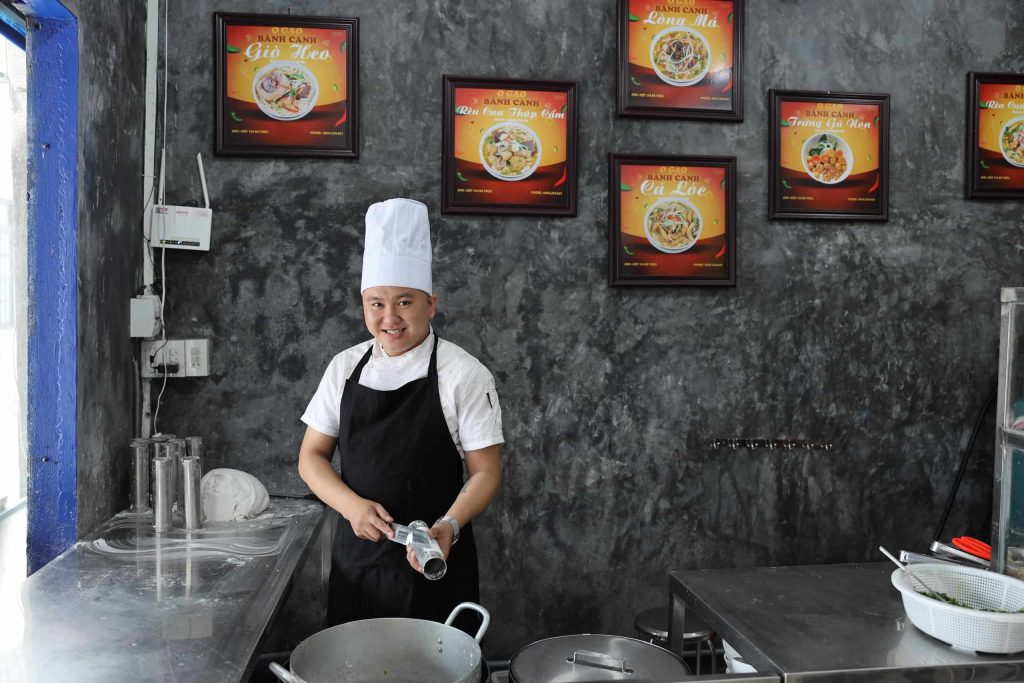 Chef Phạm Quy - Giữ không gian bếp sạch sẽ là một trong những nguyên tắc hàng đầu