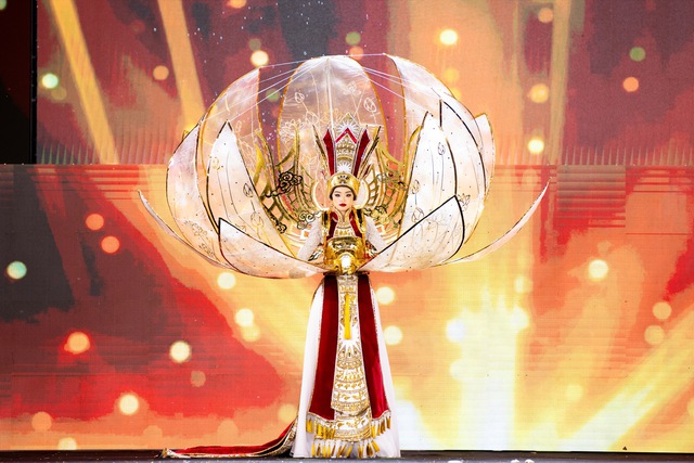 Độc lạ những màn trình diễn National Costume ở Miss Grand Vietnam 2024- Ảnh 16.