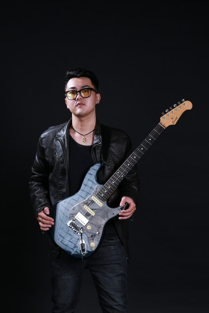 Guitarist Ngô Quốc Hiếu - Luôn say mê với cây đàn guitar