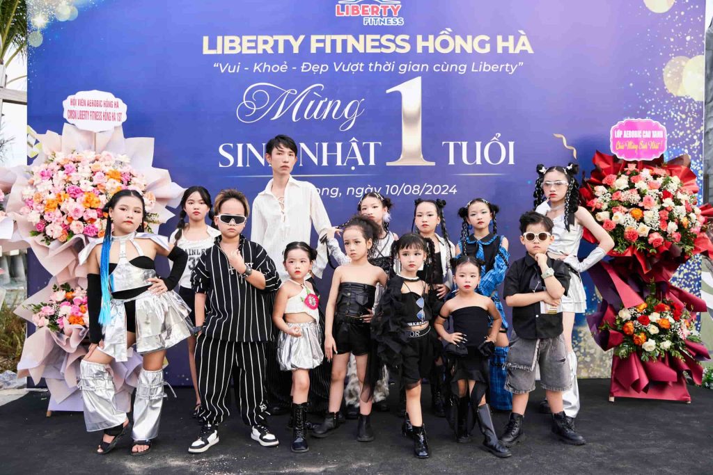 Đạo diễn catwalk Quang Huy và các mẫu nhí chuyên nghiệp tạo nên một lễ kỷ niệm sinh nhật Liberty Fitness ấn tượng trong lòng khán giả