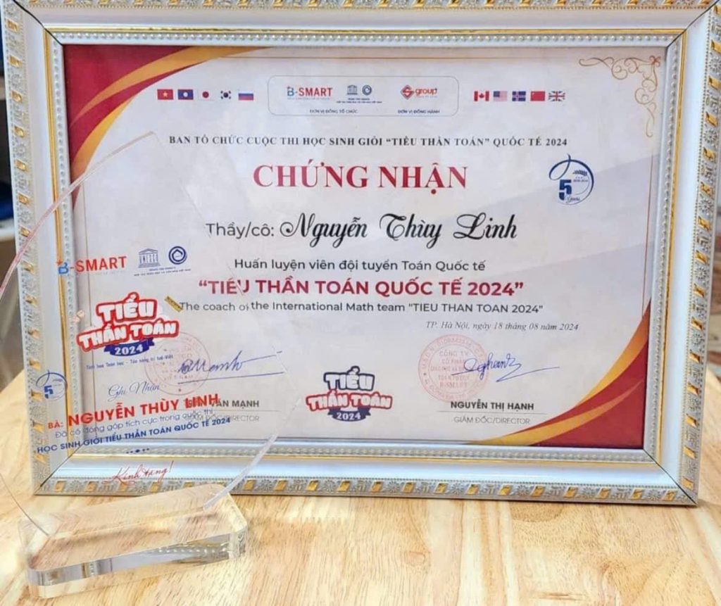 Cô giáo Nguyễn Thùy Linh đã huấn luyện cho đội tuyển của mình đi thi “Tiểu Thần Toán 2024”