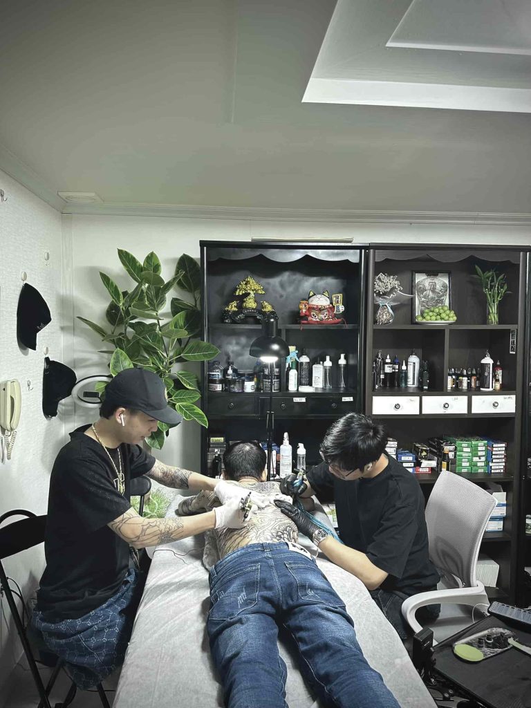 Tattoo Artist Tưởng Huỳnh theo đuổi phong cách xăm Nhật - Hàn