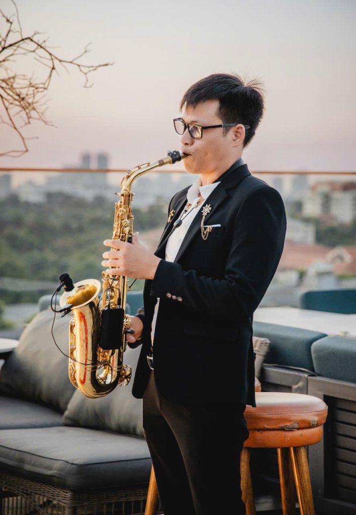 Saxophonist Vũ Hải - Người nghệ sĩ mang ký ức vào từng nốt nhạc