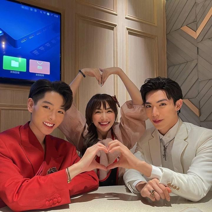 Hòa Minzy mang thai lần 2?-7