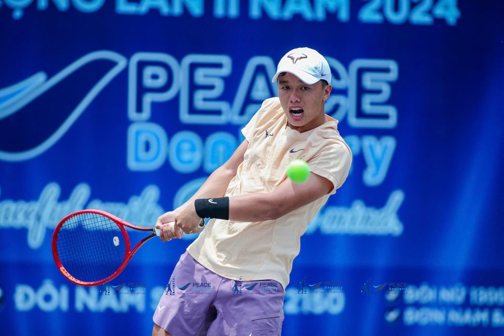 Nhờ sự nhiệt tình và hỗ trợ của cộng đồng yêu tennis, VĐV Đoàn Minh Tú đã từng bước vượt qua khó khăn, tiếp tục nuôi dưỡng ước mơ của mình