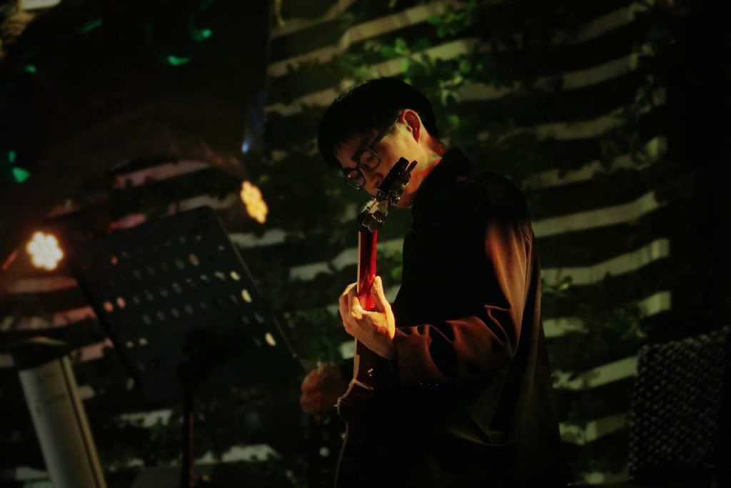 Guitarist Trần Đình Lương