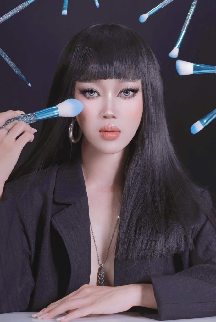 Makeup Artist LinhTK hiện đang sinh sống và làm việc tại TP Hồ Chí Minh