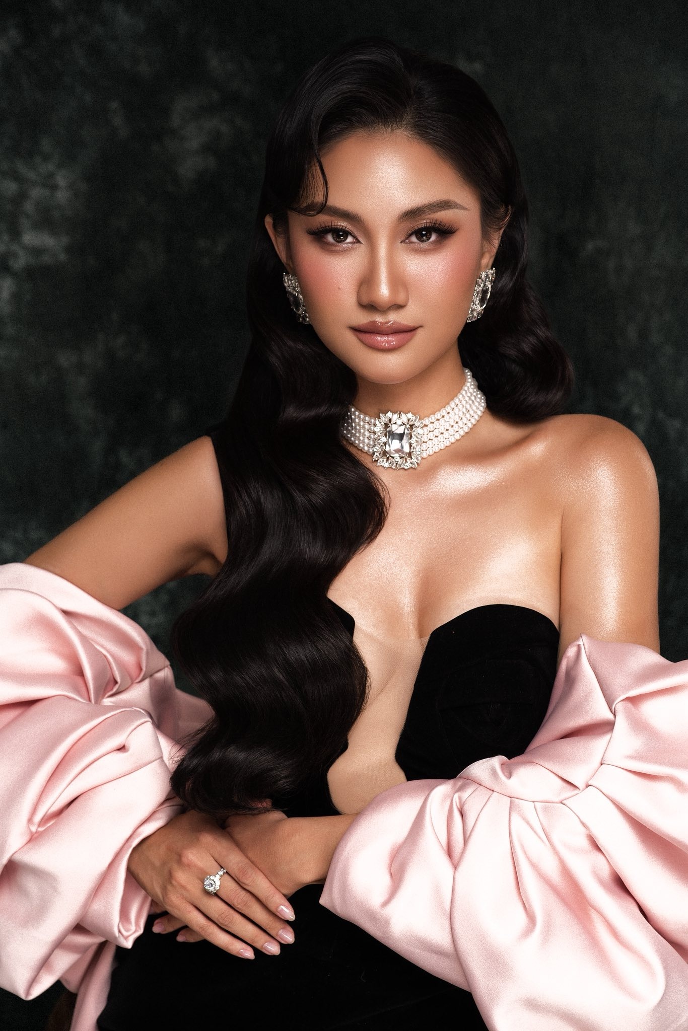 hoa hau hoan vu, miss cosmo, phuong linh, kim ngan, minh nhan anh 2