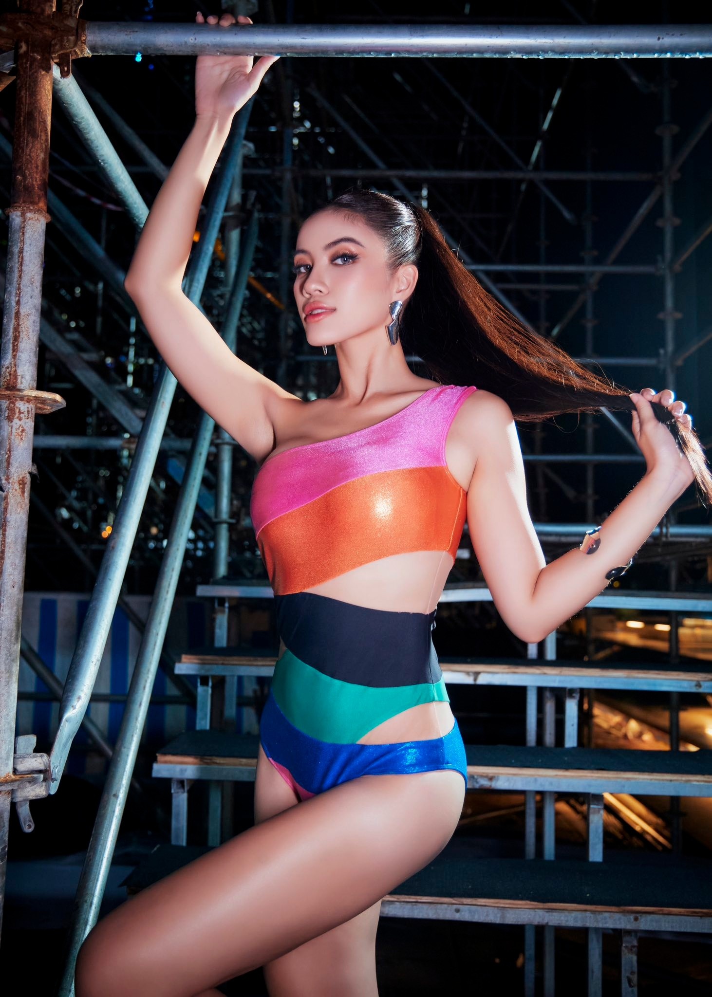 hoa hau hoan vu, miss cosmo, phuong linh, kim ngan, minh nhan anh 4