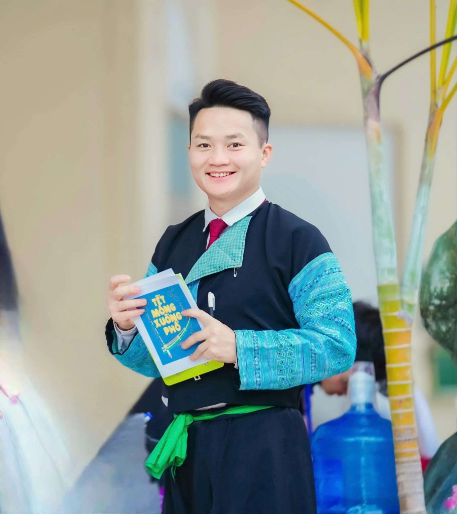 MC Ly Nhịa (nghệ danh Lian) - Cầu nối văn hóa song ngữ dân tộc Mông – Kinh