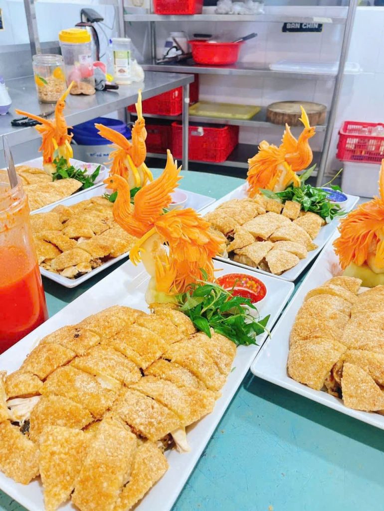 Dịch vụ nấu ăn Ngọc Định mang đến thực đơn từ tiệc truyền thống đến buffet, healthy và ngoài trời