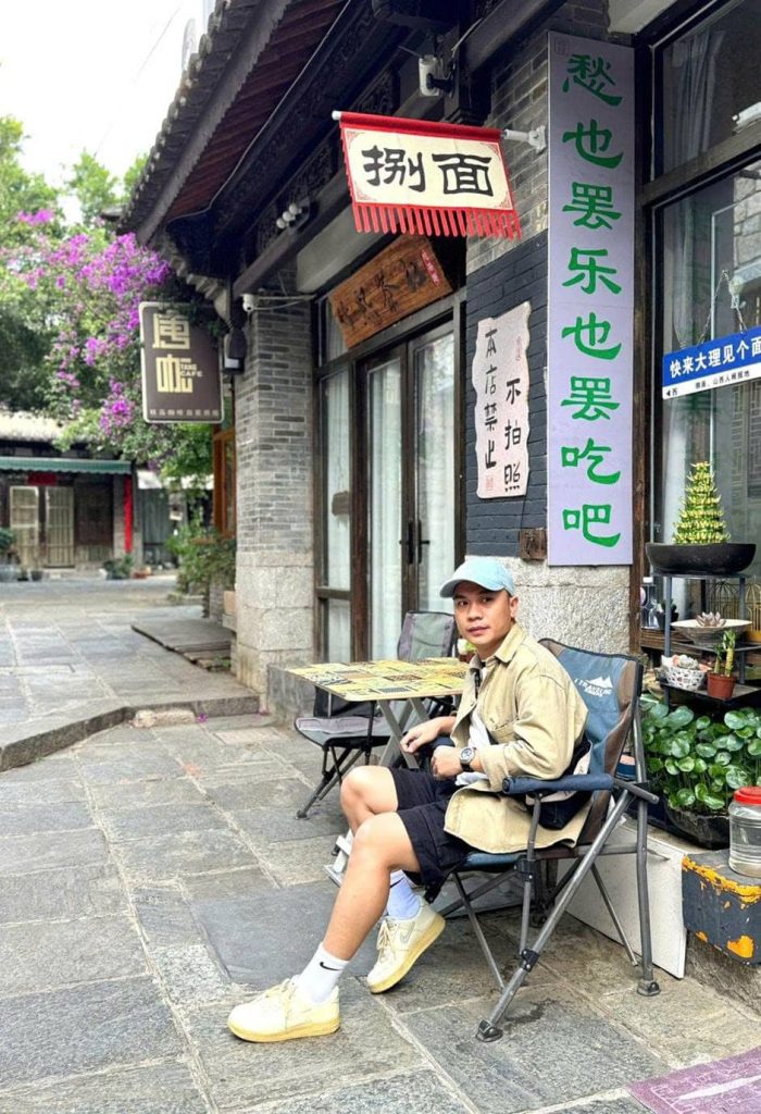 Anh Phước với 11 năm không ngừng bồi đắp đam mê của Lớp Vẽ Huế