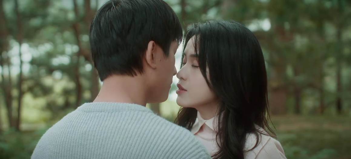 Mặt trời lạnh - Tập 2: Cô nàng xông thẳng vào phòng tắm ôm thiếu gia và cái kết - Ảnh 4.