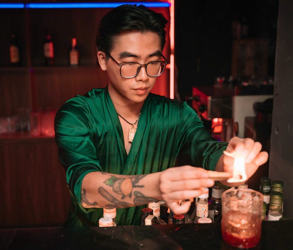 “Absinthe là máu nghệ sĩ, tôi cũng có chút trong người” - Chuyên gia F&B Trung Bin