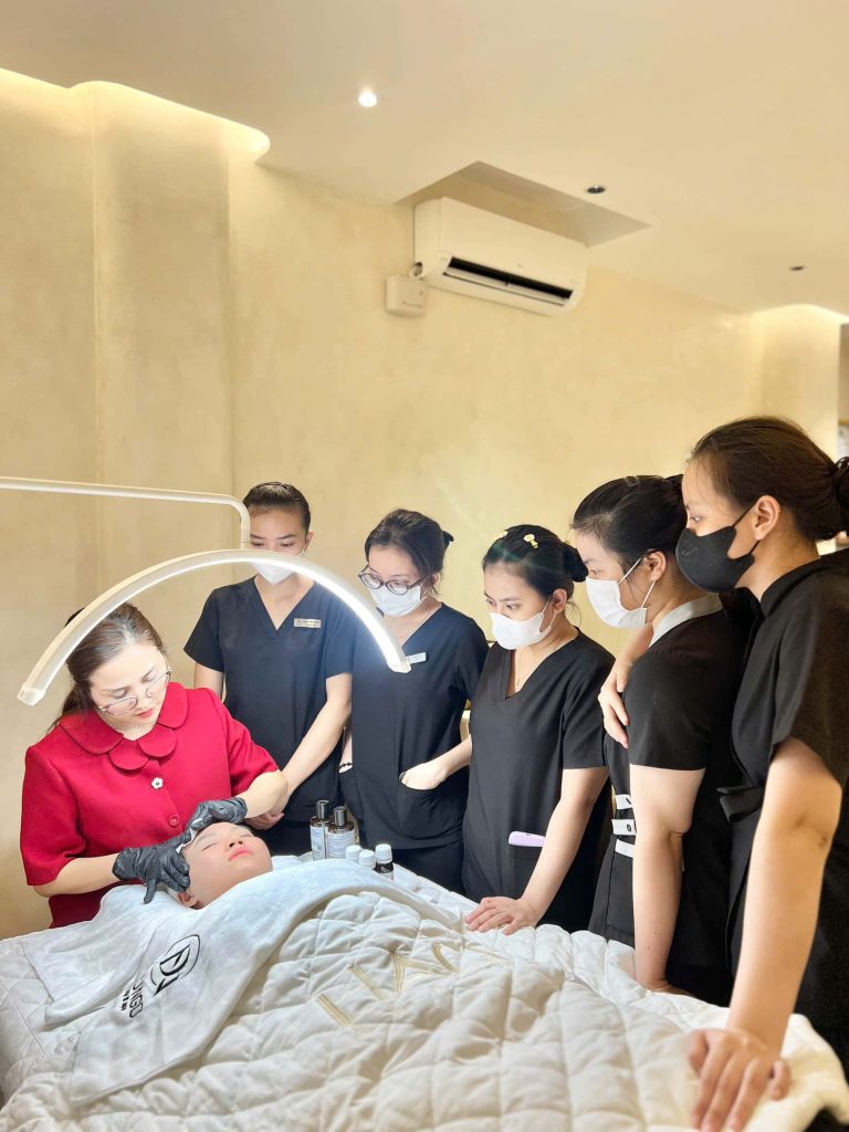 Hơn 10 năm miệt mài trong ngành làm đẹp nhằm mang lại dịch vụ chất lượng cao tại Diệu Ngữ Beauty & Spa