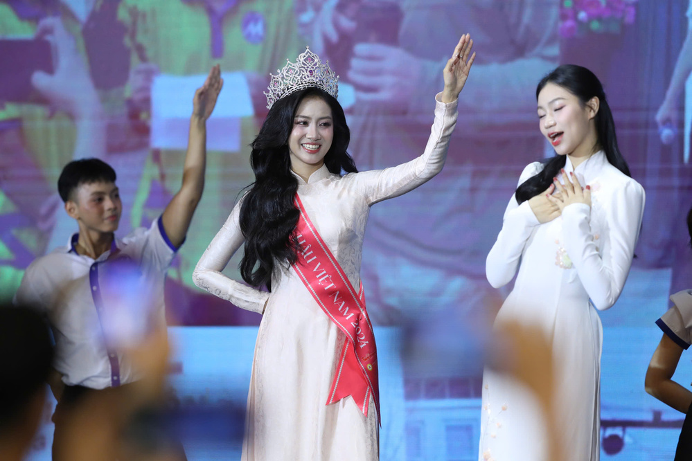 Hoa hậu Hà Trúc Linh