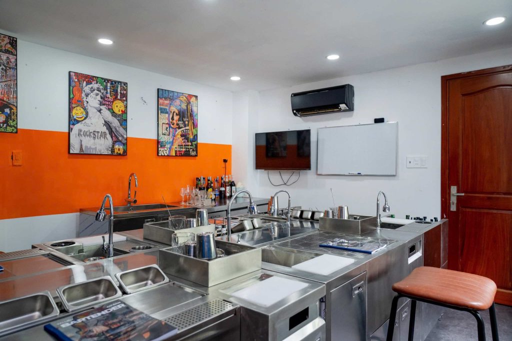 Louis Huynh luôn nhấn mạnh giá trị thực và tính ứng dụng cao trong mỗi buổi học
