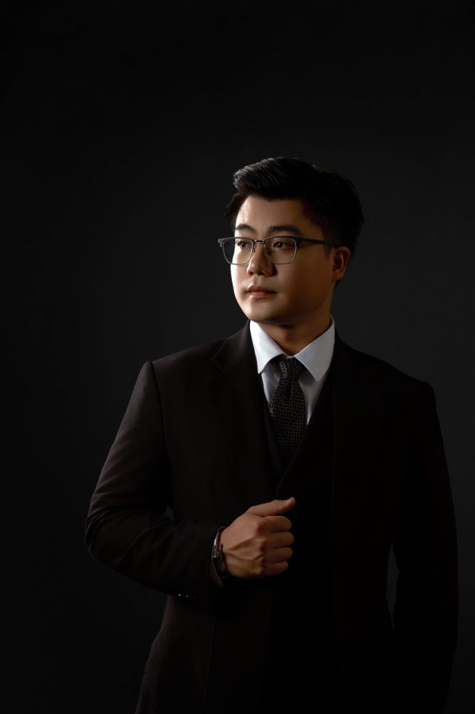 Lai Phong Phước - Giảng viên tại Hướng Nghiệp Á Âu, Quản lý Zodiac Bar, CEO mảng nightlife Skyeth Hospitality Group, Co-founder MMS Cafe, Founder/ CEO Art of F&B Management Consultant