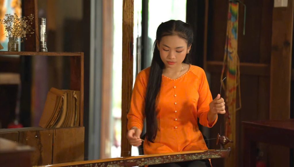 Tài năng Lâm Diễm My - Nghệ sĩ gen Z chạm vào hồn Việt bằng tiếng đàn bầu