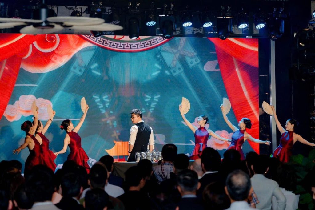 Giảng viên Lai Phong Phước đưa trải nghiệm nightlife Việt chạm chuẩn quốc tế bằng tinh thần sáng tạo