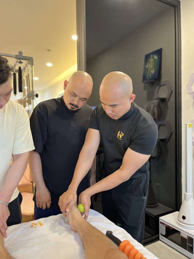 Theo Master Trainer Justin Nguyễn, Trigger Point giúp giải phóng sự co cứng và đau nhức trong cơ, làm cho cơ thể “mềm” và linh hoạt hơn