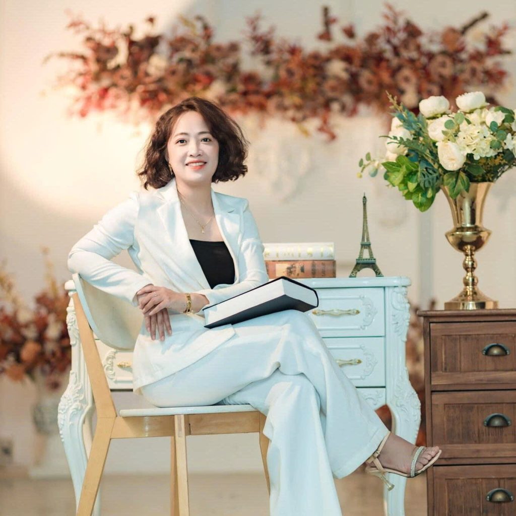 Cô giáo Đinh Thị Hải Yến - Giám đốc Trung tâm Ngoại ngữ Beeschool Thái Bình đã có gần 20 năm cống hiến cho ngành giáo dục