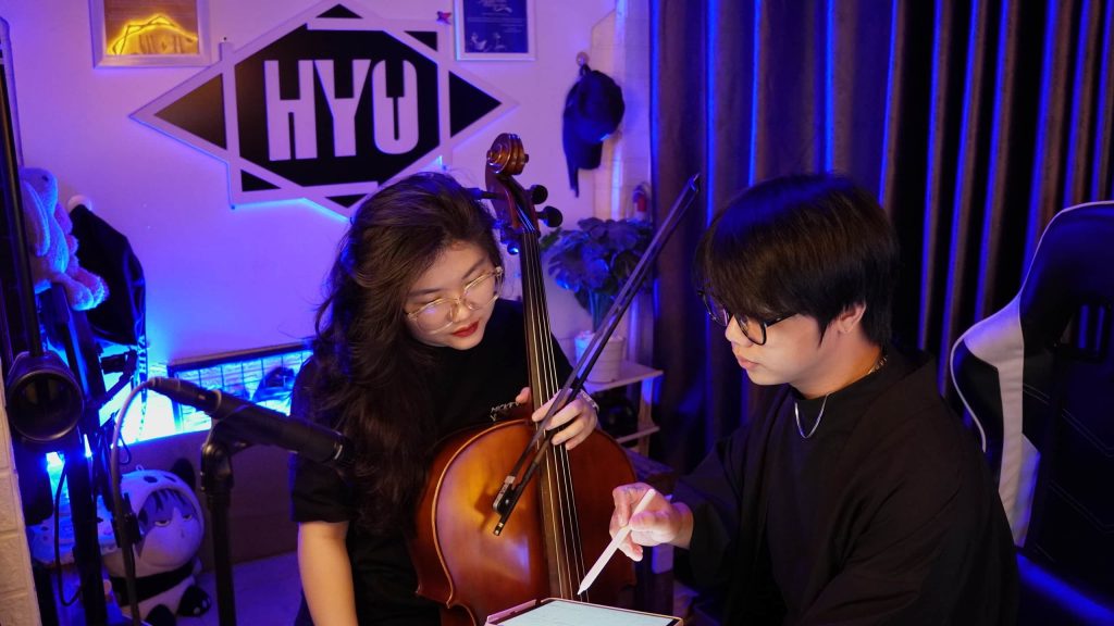 Nhạc sĩ Trung Hyo cùng người bạn đồng hành - Cellist Bảo Ngọc