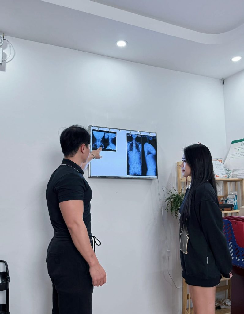 Nghệ sĩ trị liệu Veno Luận