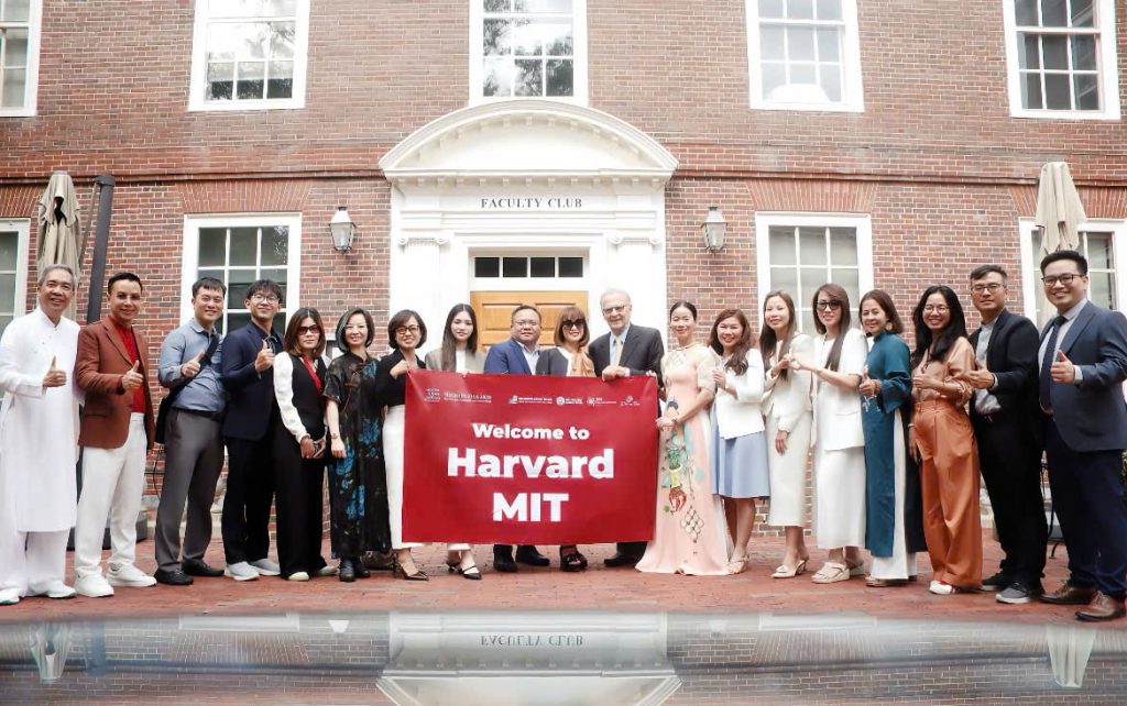 Executive Director Trinh Le