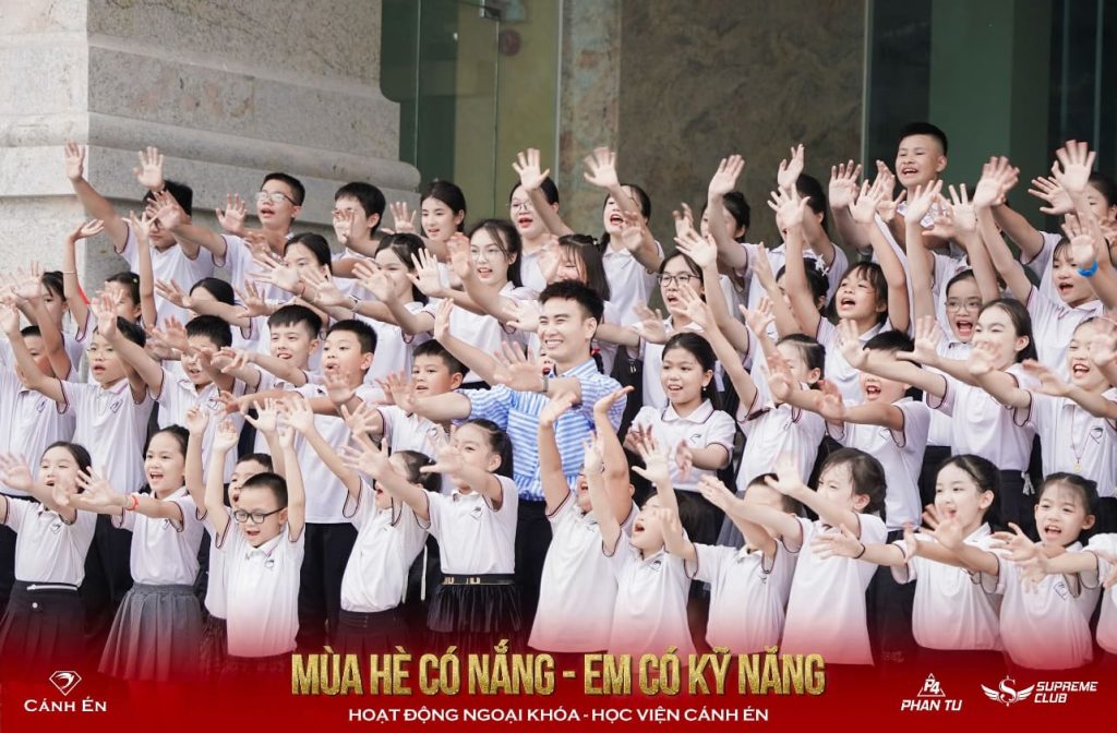 Diễn giả Phan Tư Johnn mong muốn lan tỏa giá trị bền vững đến cộng đồng