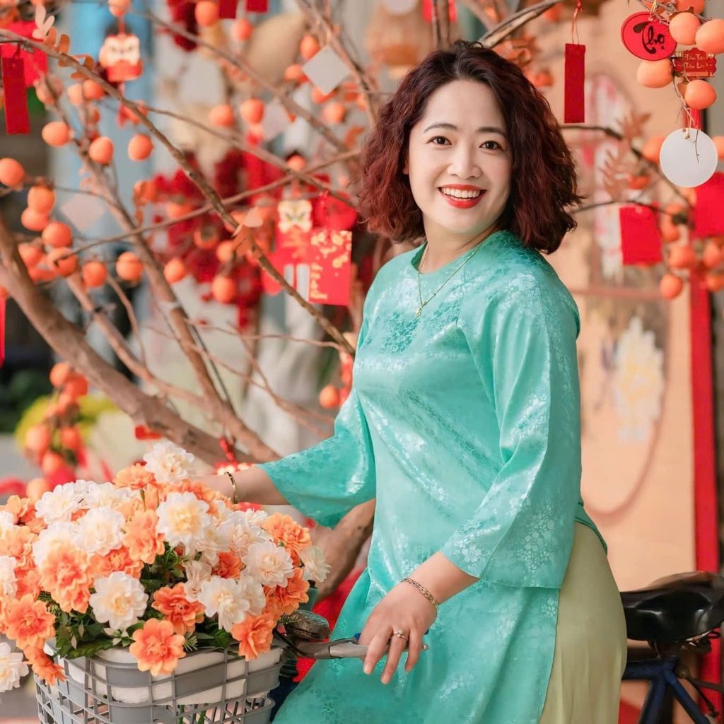 Cô giáo Hải Yến luôn rạng rỡ trên hành trình đồng hành cùng học viên tìm kiếm chìa khóa hội nhập toàn cầu