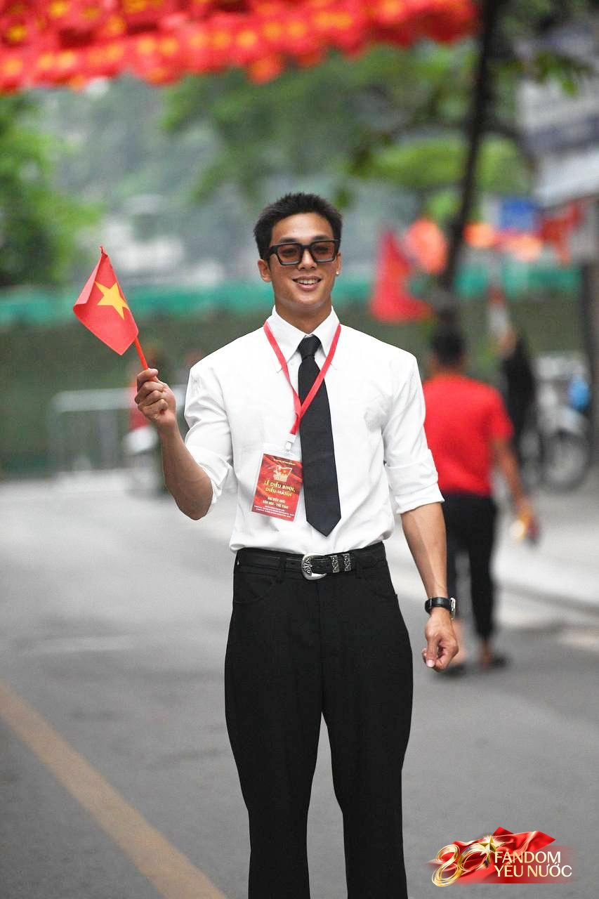 Nam thần thế hệ mới khiến HIEUTHUHAI và loạt mỹ nam không thể toả sáng- Ảnh 2.