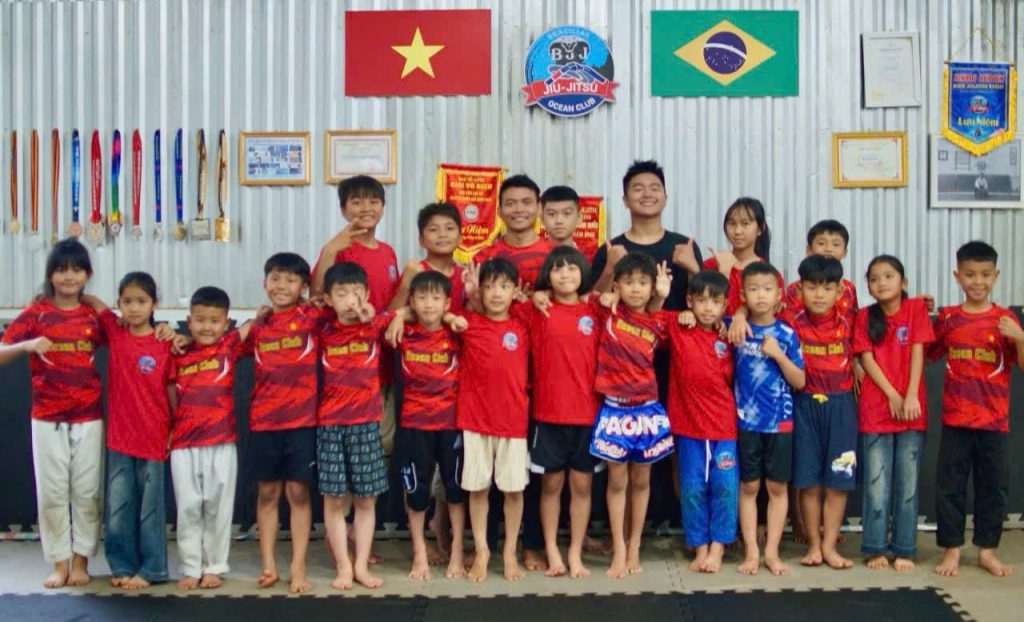 Đại gia đình Jiujitsu Ocean Club trong một buổi sinh hoạt chung