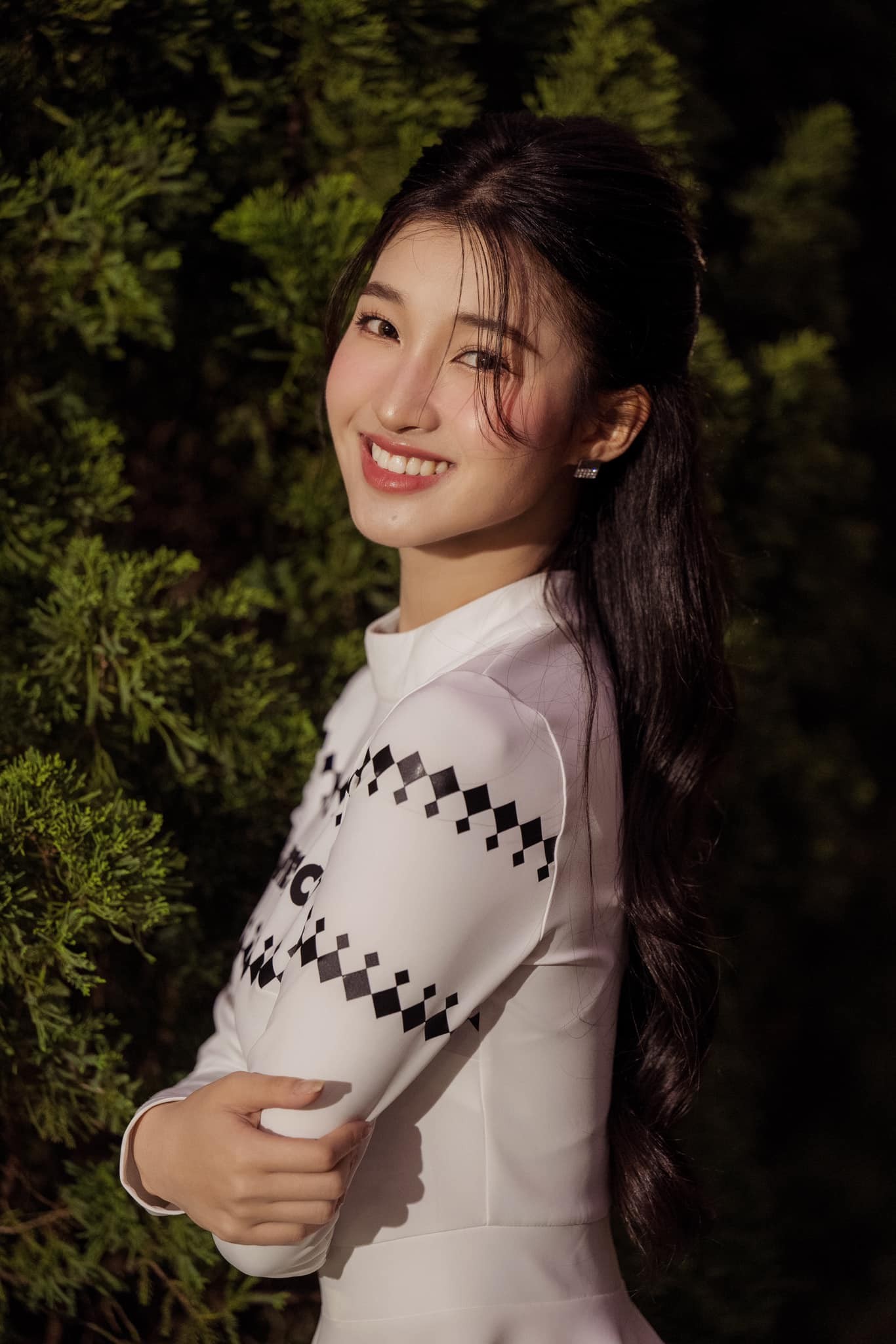 Á hậu Phương Nhi