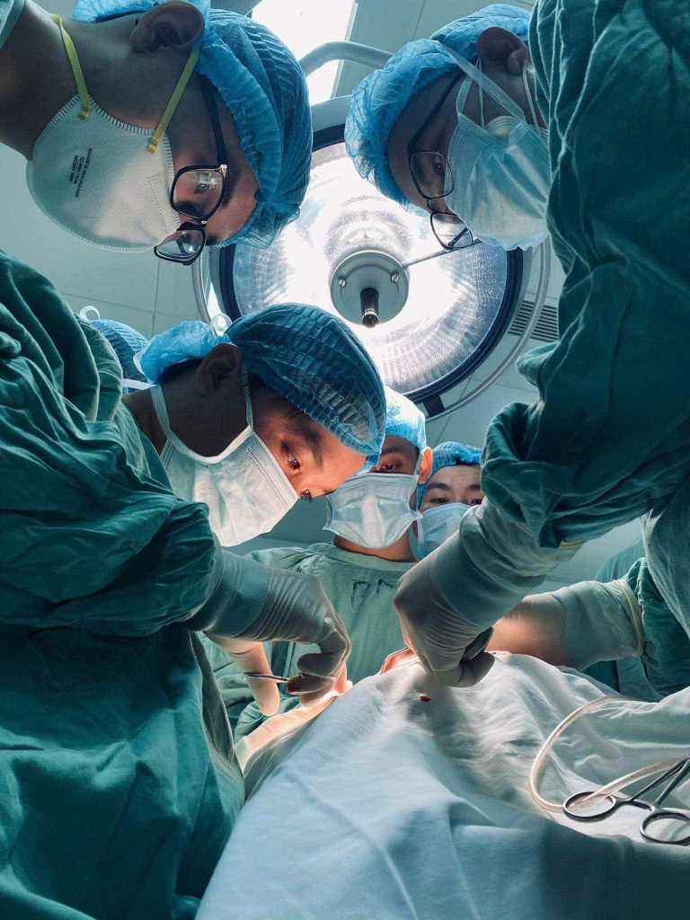 Hành trình làm nghề của Bác sĩ Hoàng Vũ Minh gắn liền với sự tận tâm và kỷ luật