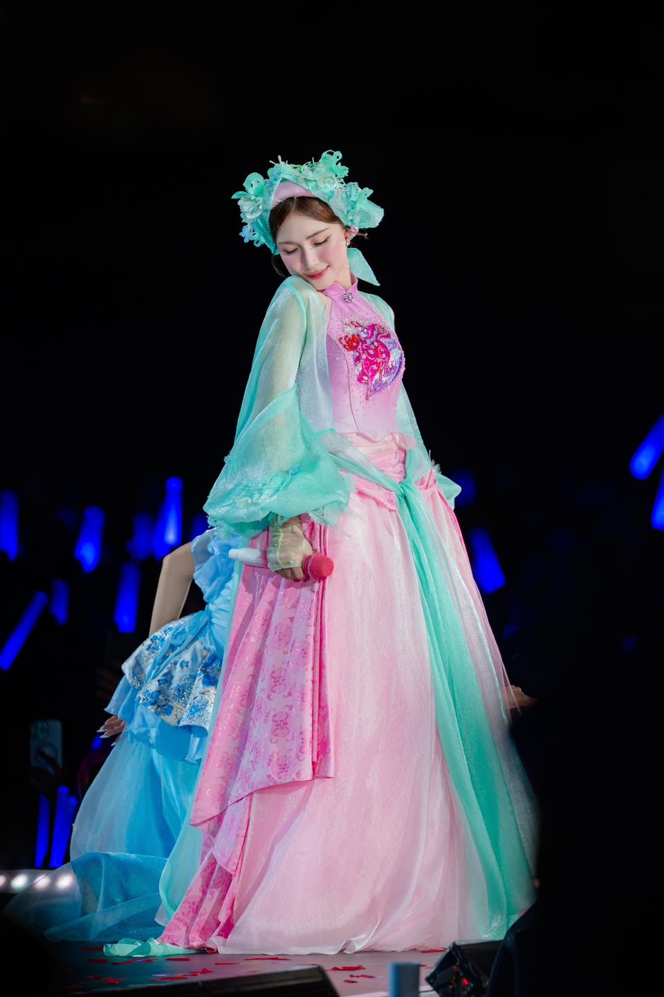 Khi Hòa Minzy nhìn lại chặng đường nghệ thuật cùng nhạc sĩ Huy Tuấn