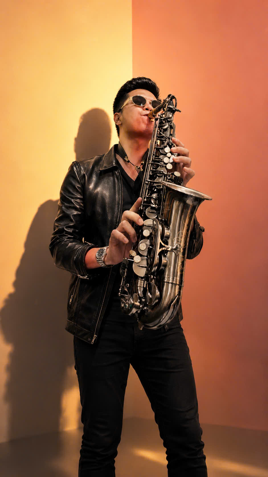 Saxophonist Quốc Việt