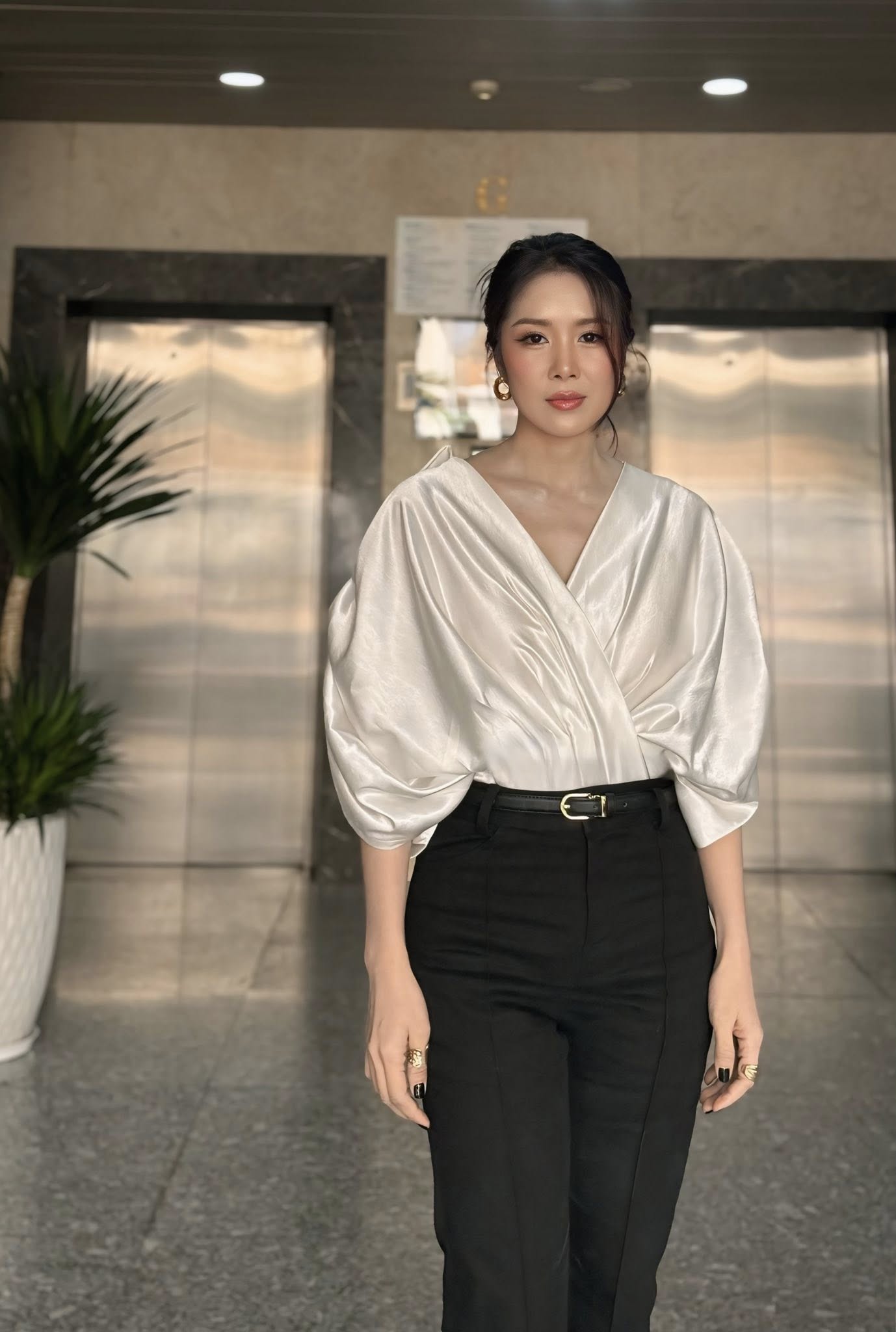 Hai vai diễn, hai sắc thái: Lê Phương chứng minh nội lực diễn xuất