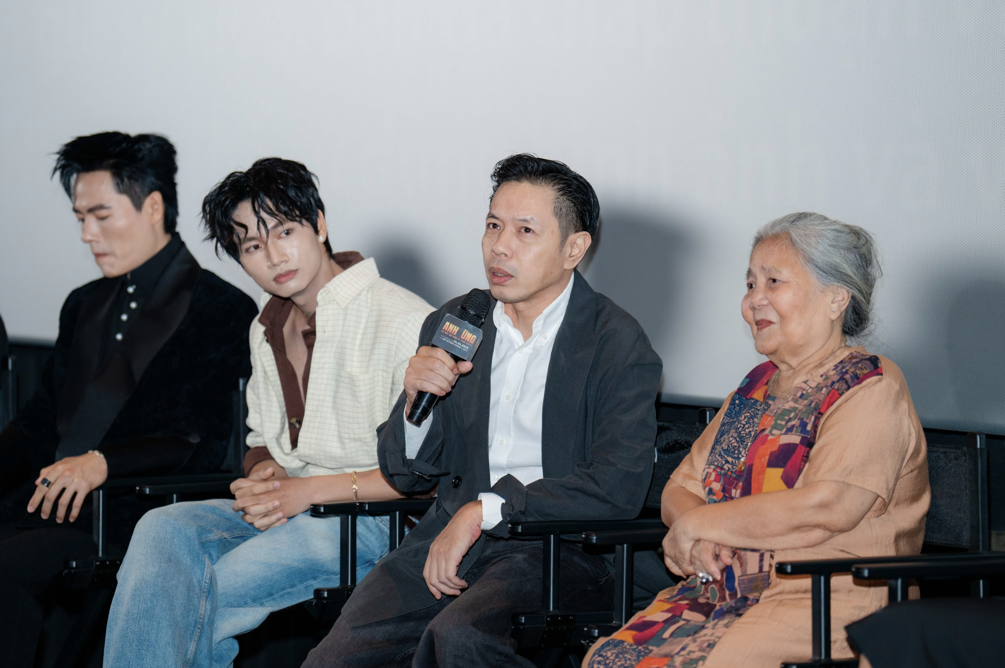 Thái Hòa hé lộ áp lực thật sự khi đóng cảnh nguy hiểm trong phim Anh Hùng