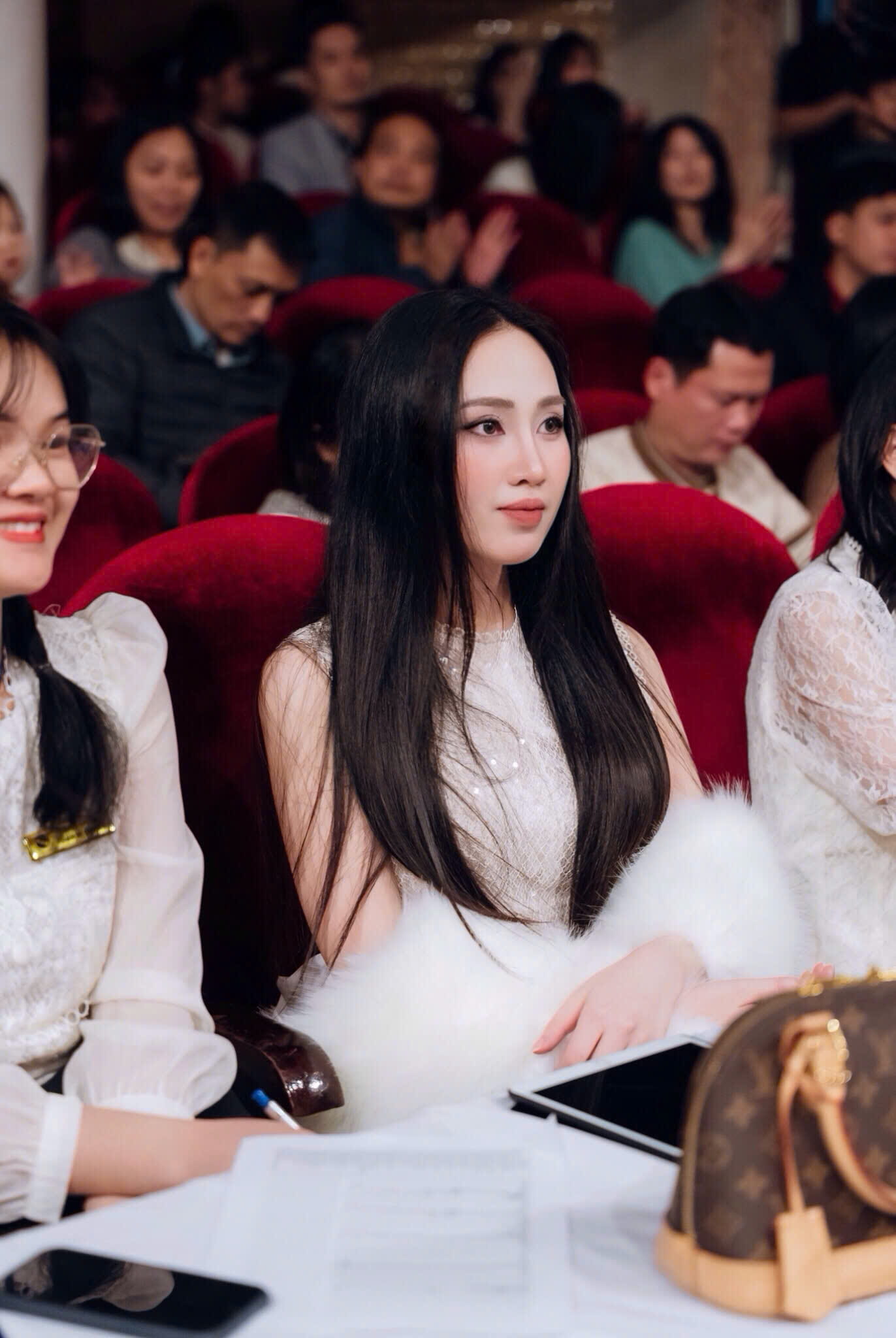 Founder Bạch Ngọc Dung hướng đến giá trị giáo dục lâu dài