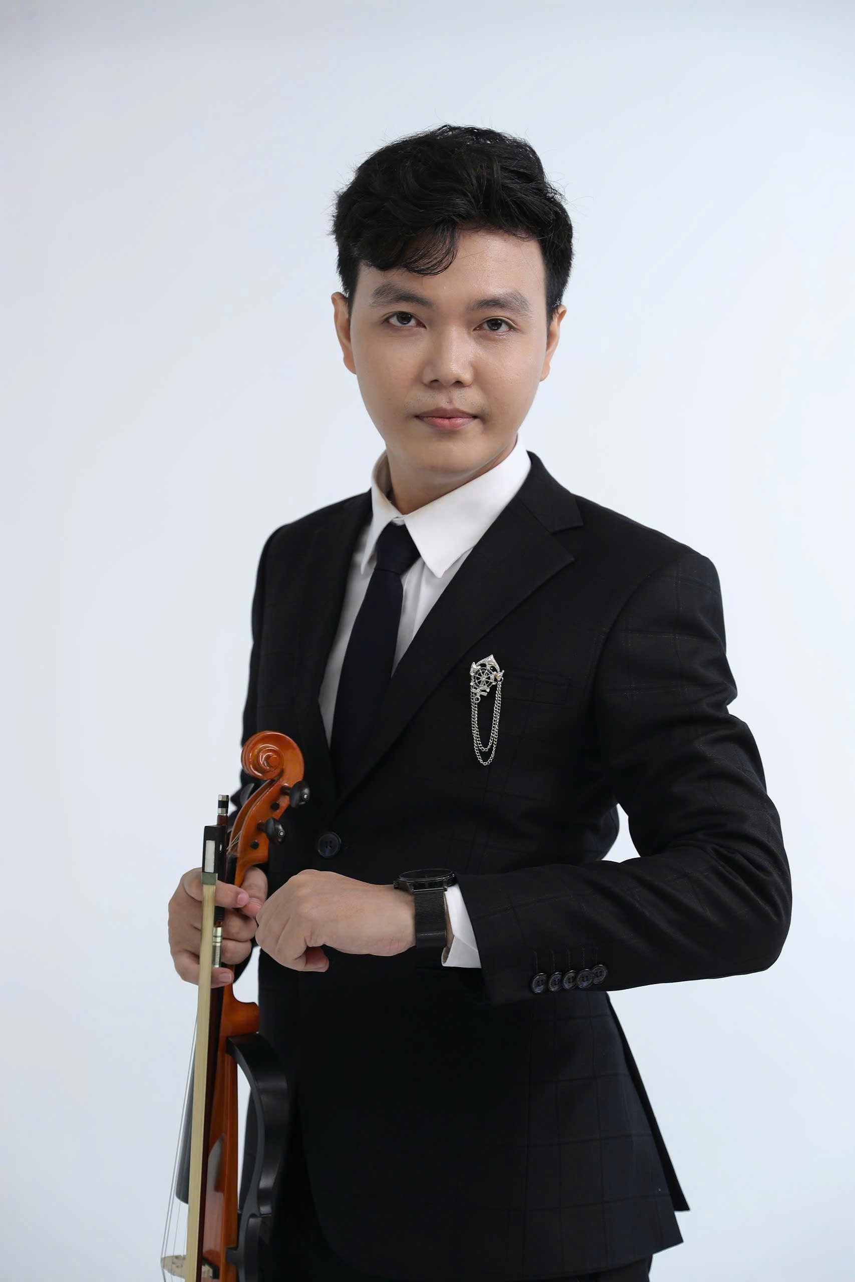 Nghệ sĩ Moram - Biểu diễn violin và cello, dạy học âm nhạc tại TP. Hồ Chí Minh
