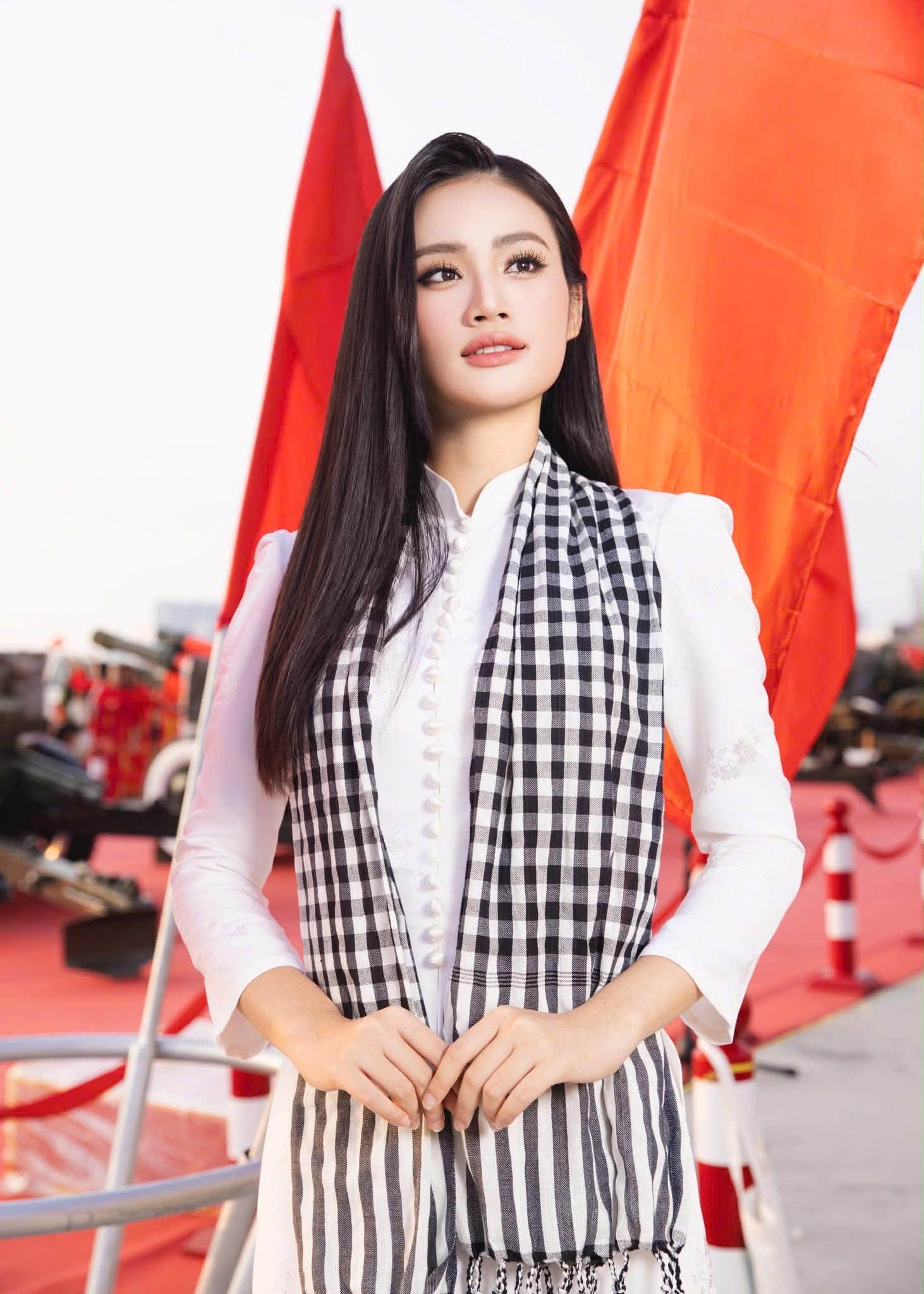 Hoa hậu Ý Nhi: Kiên định với con đường tri thức sau hành trình Miss World