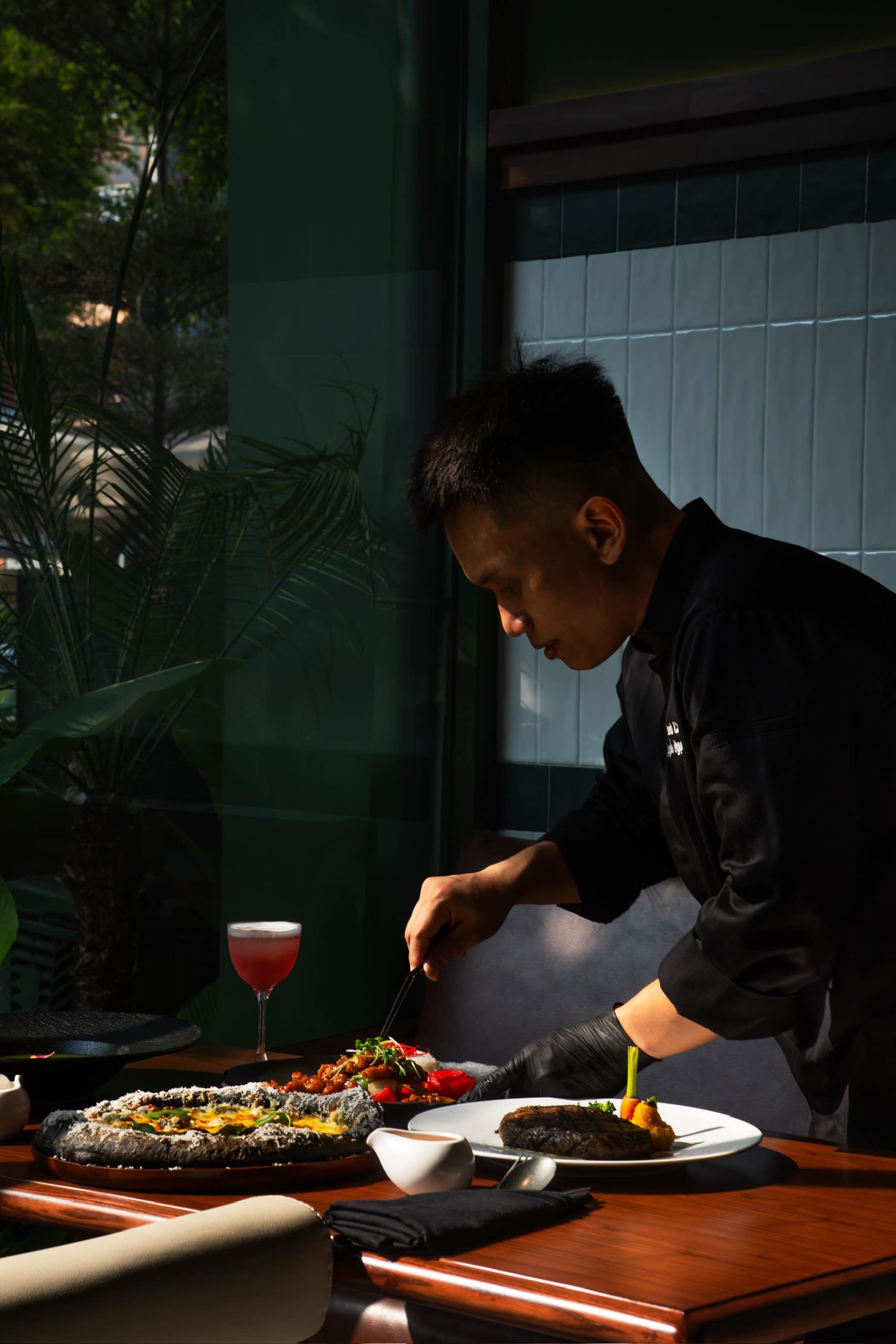 Chef Nhàn luôn nỗ lực hết mình để theo đuổi đam mê